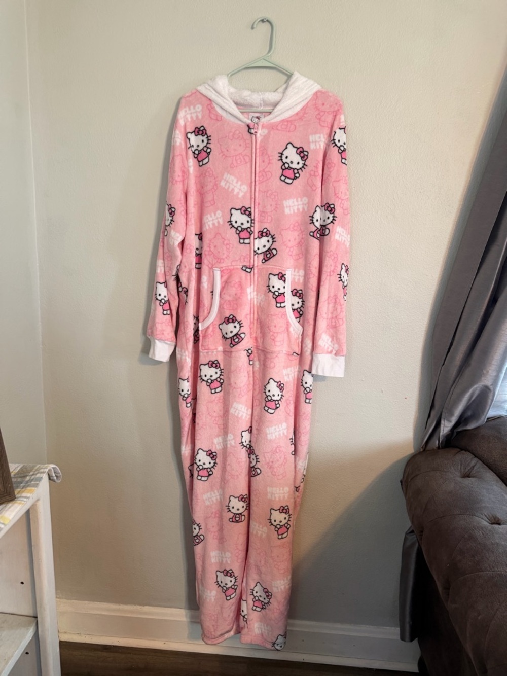 Women’s Sanrio Hello Kitty Pink Hooded Plush Union Suit Onesie Pajamas – Size 3X